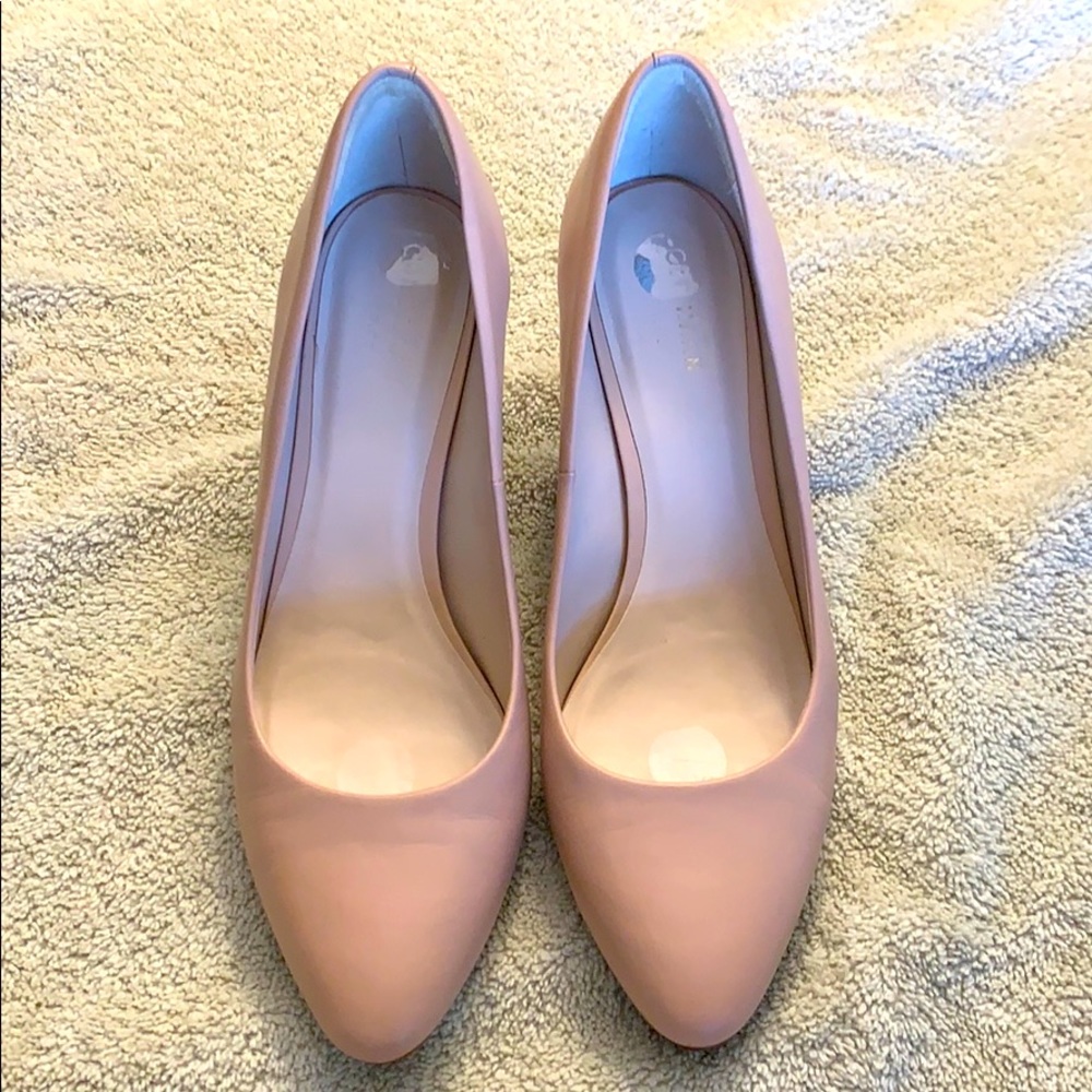 Clara Grand Pump